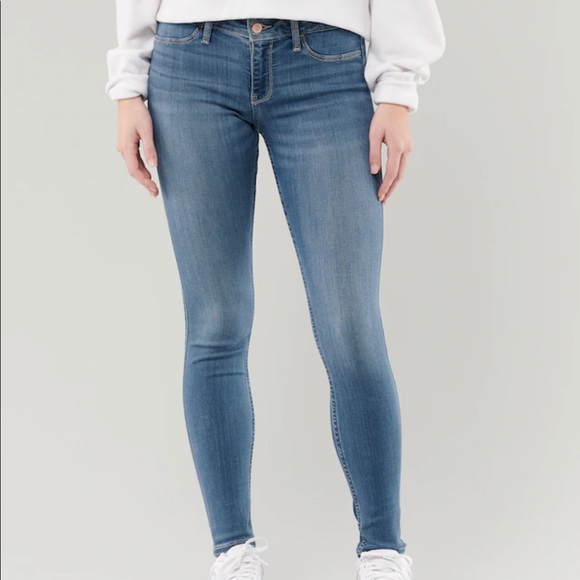 Hollister Low-Rise Jean Jeggings - Picture 1 of 6